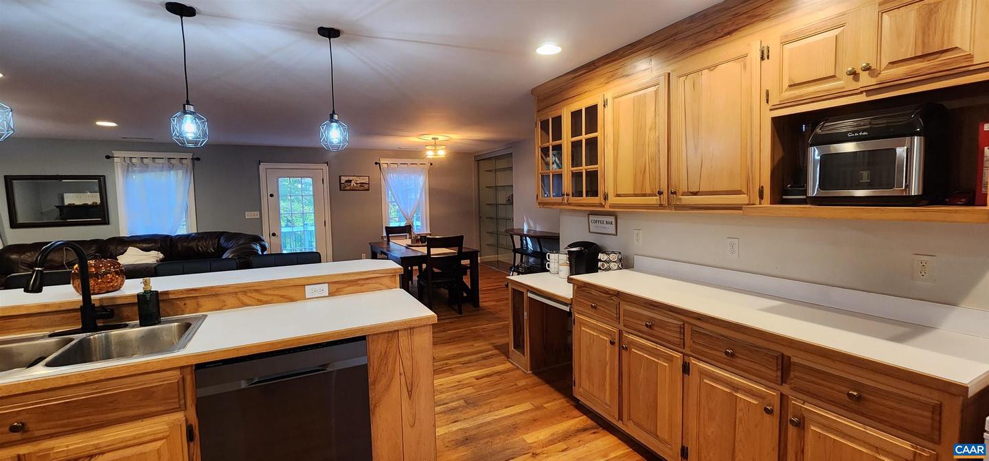 15070 ALBANO RD, BARBOURSVILLE, Virginia 22923, 4 Bedrooms Bedrooms, ,4 BathroomsBathrooms,Residential,For sale,15070 ALBANO RD,670358 MLS # 670358 15070 ALBANO RD, BARBOURSVILLE, Virginia 22923, 4 Bedrooms Bedrooms, ,4 BathroomsBathrooms,Residential,For sale,15070 ALBANO RD,670358 MLS # 670358