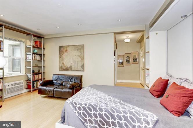 3100 CONNECTICUT AVE NW #419, WASHINGTON, District Of Columbia 20008, ,1 BathroomBathrooms,Residential,For sale,3100 CONNECTICUT AVE NW #419,DCDC2228676 MLS # DCDC2228676 3100 CONNECTICUT AVE NW #419, WASHINGTON, District Of Columbia 20008, ,1 BathroomBathrooms,Residential,For sale,3100 CONNECTICUT AVE NW #419,DCDC2228676 MLS # DCDC2228676