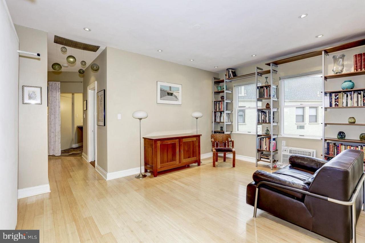 3100 CONNECTICUT AVE NW #419, WASHINGTON, District Of Columbia 20008, ,1 BathroomBathrooms,Residential,For sale,3100 CONNECTICUT AVE NW #419,DCDC2228676 MLS # DCDC2228676 3100 CONNECTICUT AVE NW #419, WASHINGTON, District Of Columbia 20008, ,1 BathroomBathrooms,Residential,For sale,3100 CONNECTICUT AVE NW #419,DCDC2228676 MLS # DCDC2228676