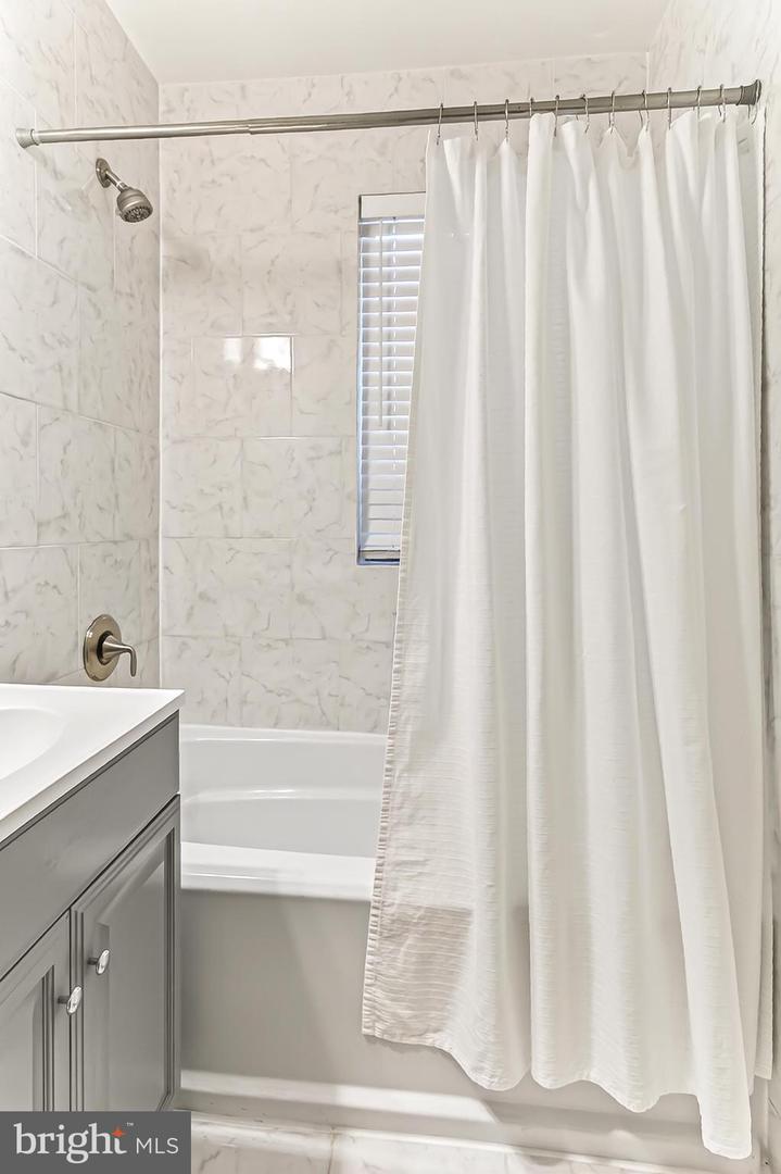 1723 N TROY ST #8-405, ARLINGTON, Virginia 22201, 1 Bedroom Bedrooms, ,1 BathroomBathrooms,Residential,For sale,1723 N TROY ST #8-405,VAAR2065306 MLS # VAAR2065306 1723 N TROY ST #8-405, ARLINGTON, Virginia 22201, 1 Bedroom Bedrooms, ,1 BathroomBathrooms,Residential,For sale,1723 N TROY ST #8-405,VAAR2065306 MLS # VAAR2065306