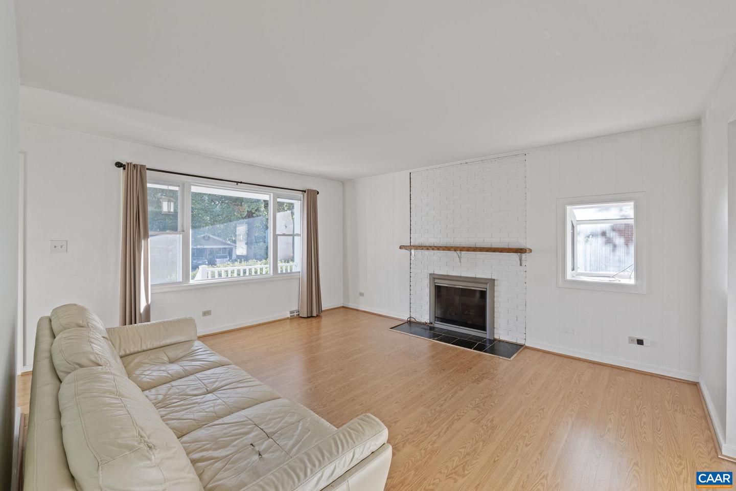 604 SHAMROCK RD, CHARLOTTESVILLE, Virginia 22903, 3 Bedrooms Bedrooms, ,1 BathroomBathrooms,Residential,For sale,604 SHAMROCK RD,670372 MLS # 670372 604 SHAMROCK RD, CHARLOTTESVILLE, Virginia 22903, 3 Bedrooms Bedrooms, ,1 BathroomBathrooms,Residential,For sale,604 SHAMROCK RD,670372 MLS # 670372