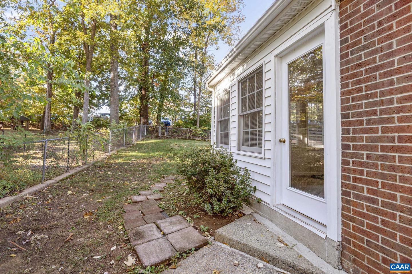 604 SHAMROCK RD, CHARLOTTESVILLE, Virginia 22903, 3 Bedrooms Bedrooms, ,1 BathroomBathrooms,Residential,For sale,604 SHAMROCK RD,670372 MLS # 670372 604 SHAMROCK RD, CHARLOTTESVILLE, Virginia 22903, 3 Bedrooms Bedrooms, ,1 BathroomBathrooms,Residential,For sale,604 SHAMROCK RD,670372 MLS # 670372