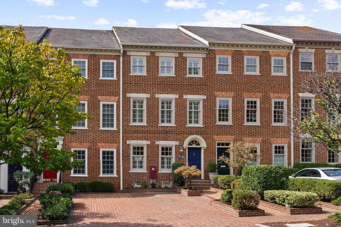 411 S SAINT ASAPH ST, ALEXANDRIA, Virginia 22314, 5 Bedrooms Bedrooms, ,3 BathroomsBathrooms,Residential,For sale,411 S SAINT ASAPH ST,VAAX2051174 MLS # VAAX2051174