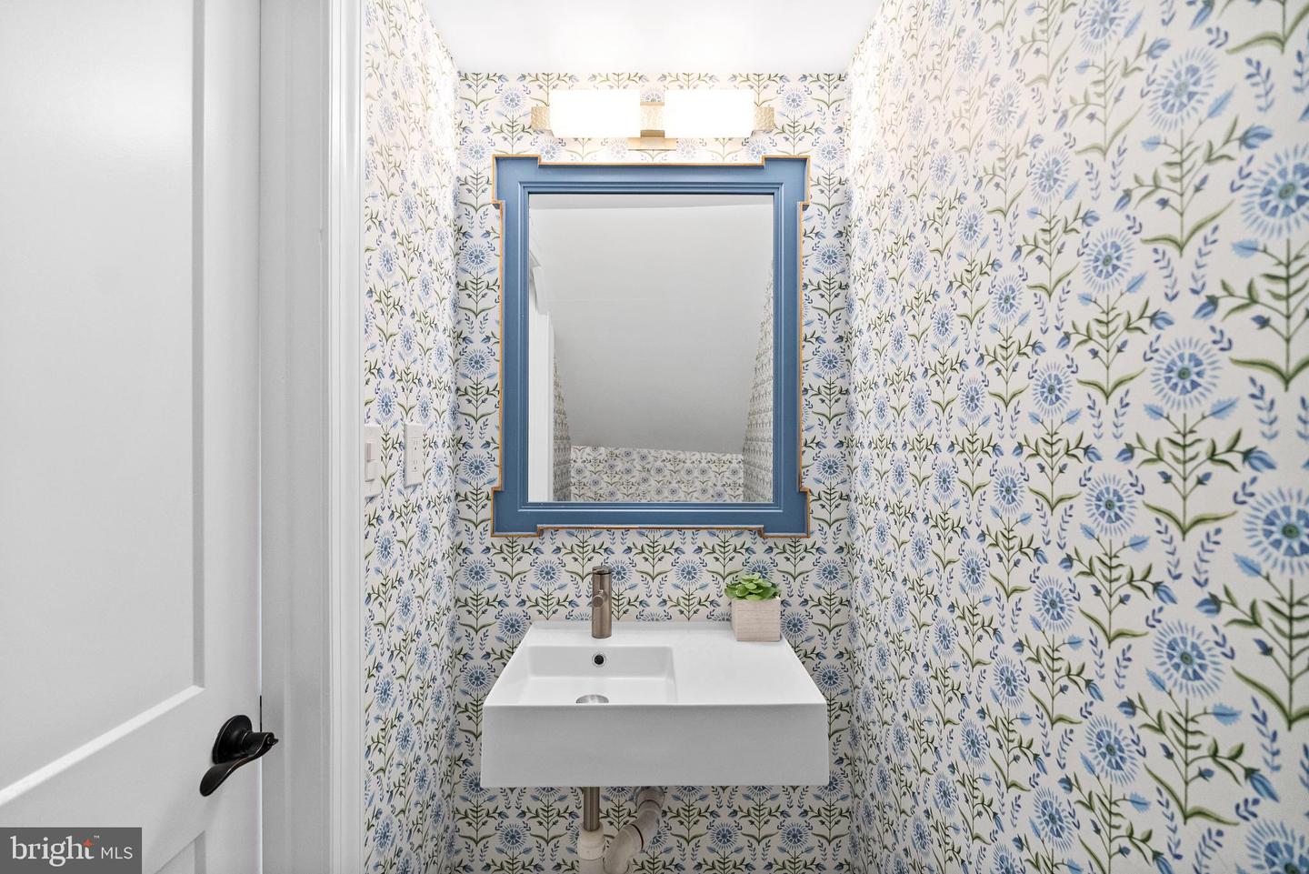 411 S SAINT ASAPH ST, ALEXANDRIA, Virginia 22314, 5 Bedrooms Bedrooms, ,3 BathroomsBathrooms,Residential,For sale,411 S SAINT ASAPH ST,VAAX2051174 MLS # VAAX2051174