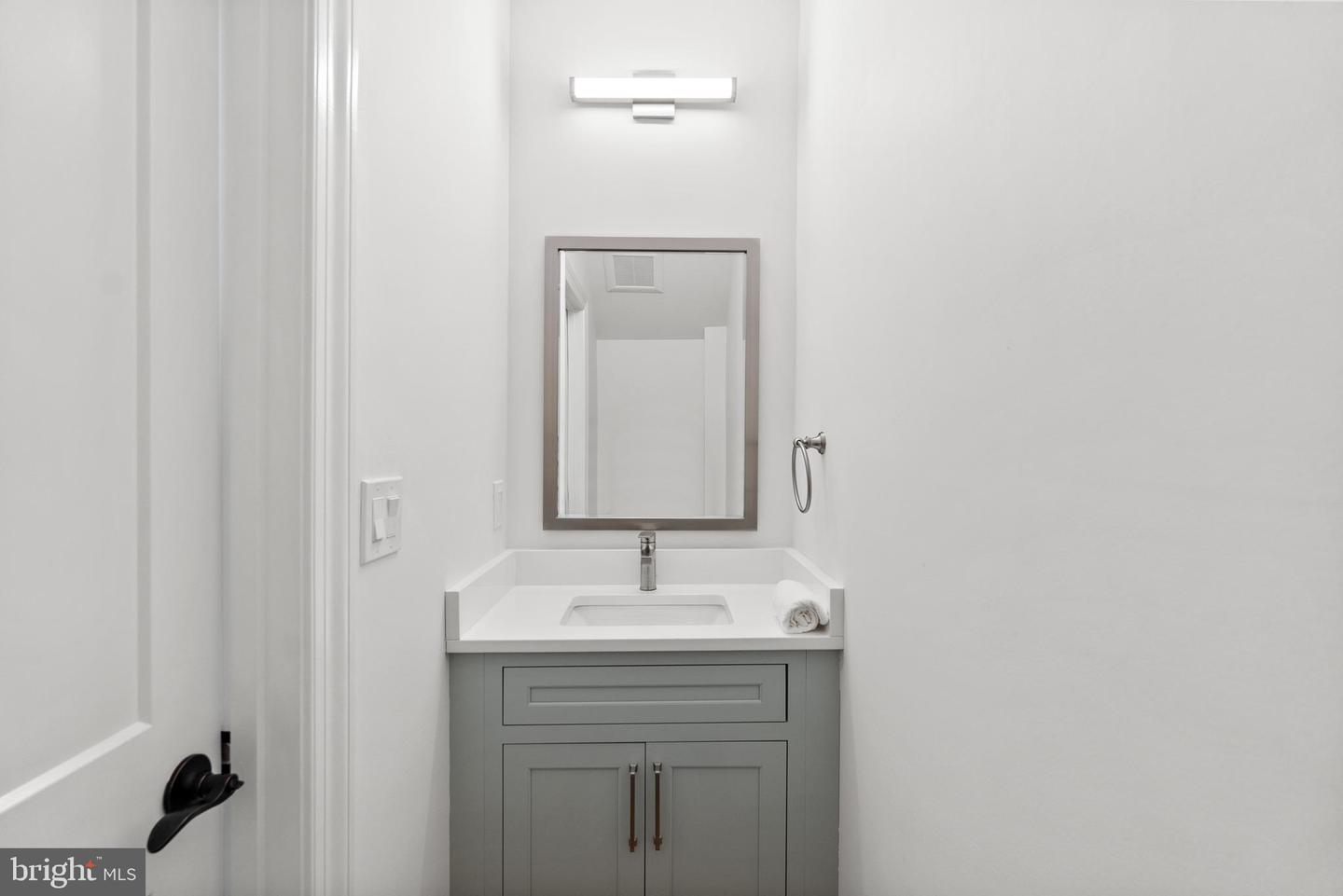 411 S SAINT ASAPH ST, ALEXANDRIA, Virginia 22314, 5 Bedrooms Bedrooms, ,3 BathroomsBathrooms,Residential,For sale,411 S SAINT ASAPH ST,VAAX2051174 MLS # VAAX2051174