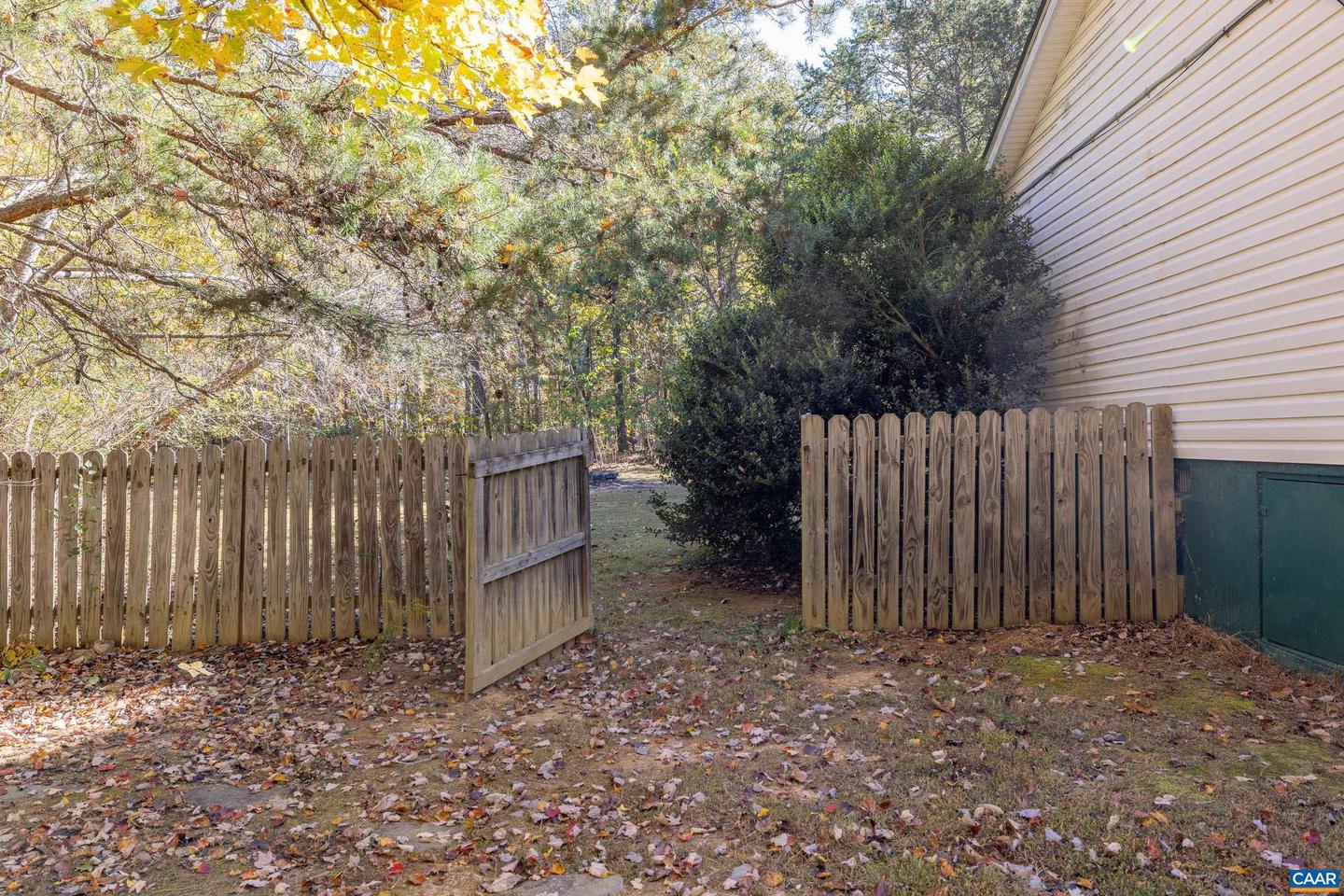 1739 LINDSAY RD, GORDONSVILLE, Virginia 22942, 3 Bedrooms Bedrooms, ,1 BathroomBathrooms,Residential,For sale,1739 LINDSAY RD,670378 MLS # 670378 1739 LINDSAY RD, GORDONSVILLE, Virginia 22942, 3 Bedrooms Bedrooms, ,1 BathroomBathrooms,Residential,For sale,1739 LINDSAY RD,670378 MLS # 670378