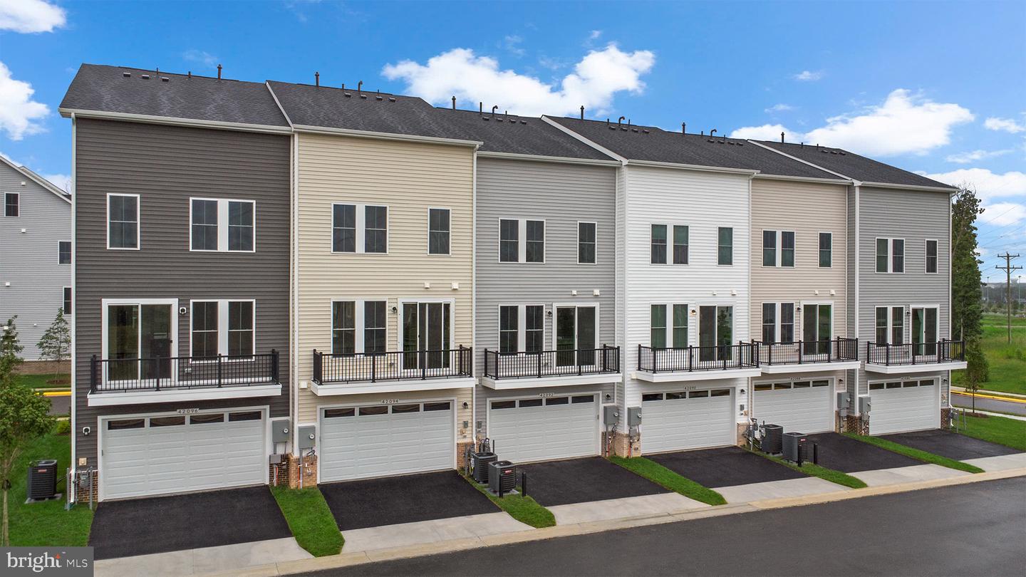 42092 PICASSO SQ, ASHBURN, Virginia 20148, 3 Bedrooms Bedrooms, ,2 BathroomsBathrooms,Residential,For sale,42092 PICASSO SQ,VALO2109618 MLS # VALO2109618 42092 PICASSO SQ, ASHBURN, Virginia 20148, 3 Bedrooms Bedrooms, ,2 BathroomsBathrooms,Residential,For sale,42092 PICASSO SQ,VALO2109618 MLS # VALO2109618