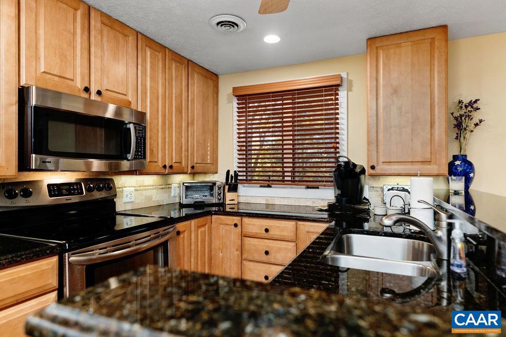 411 THREE RIDGES CONDOS, ROSELAND, Virginia 22967, 2 Bedrooms Bedrooms, ,2 BathroomsBathrooms,Residential,For sale,411 THREE RIDGES CONDOS,670383 MLS # 670383 411 THREE RIDGES CONDOS, ROSELAND, Virginia 22967, 2 Bedrooms Bedrooms, ,2 BathroomsBathrooms,Residential,For sale,411 THREE RIDGES CONDOS,670383 MLS # 670383
