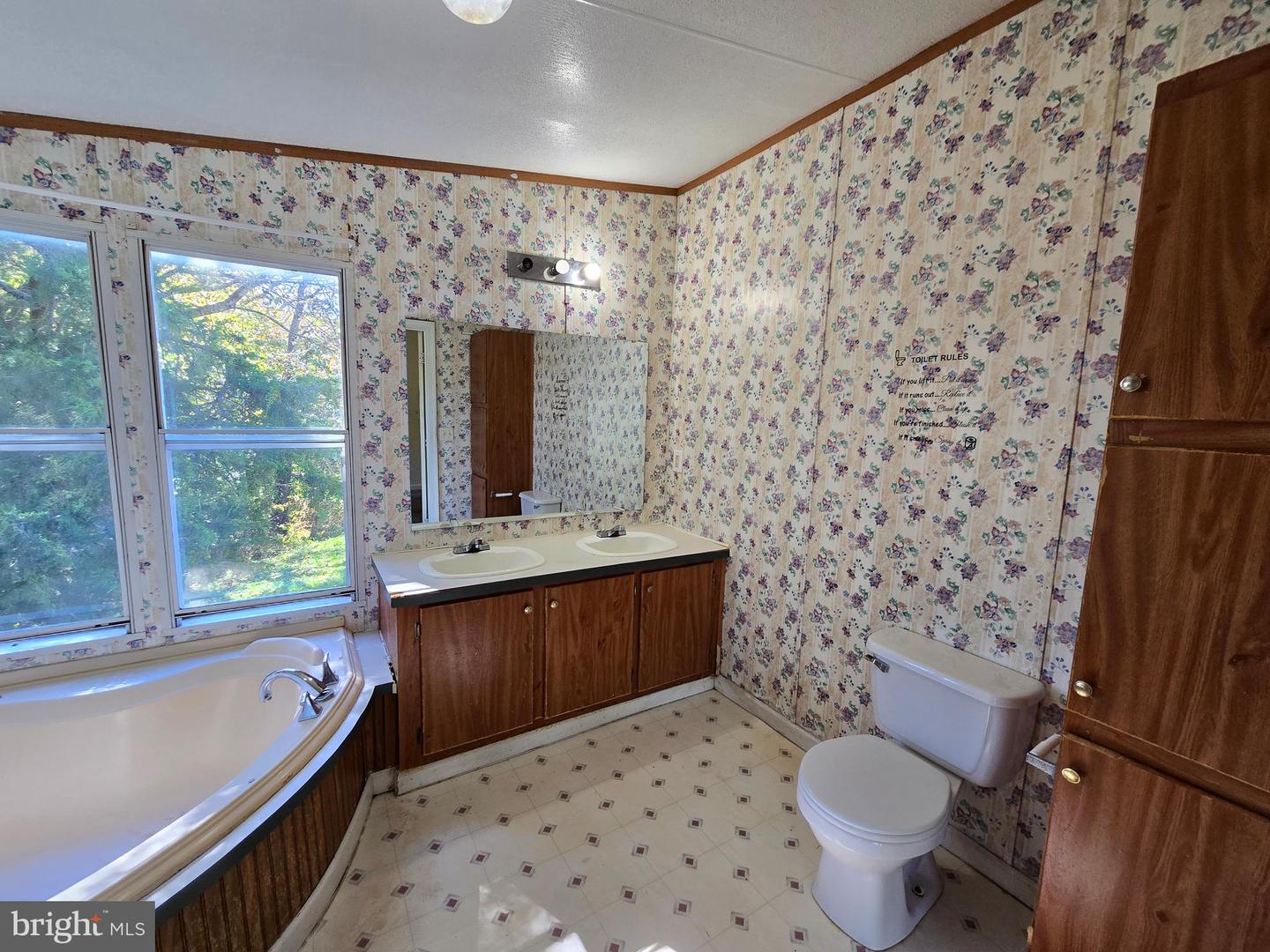 2378 ULLAINEE RD, CARET, Virginia 22436, 3 Bedrooms Bedrooms, ,2 BathroomsBathrooms,Residential,For sale,2378 ULLAINEE RD,VAES2002074 MLS # VAES2002074 2378 ULLAINEE RD, CARET, Virginia 22436, 3 Bedrooms Bedrooms, ,2 BathroomsBathrooms,Residential,For sale,2378 ULLAINEE RD,VAES2002074 MLS # VAES2002074