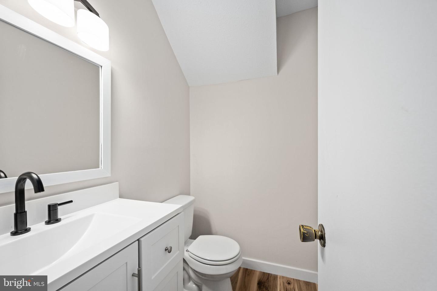26-A JACKSON AVE, WINCHESTER, Virginia 22601, 4 Bedrooms Bedrooms, ,2 BathroomsBathrooms,Residential,For sale,26-A JACKSON AVE,VAWI2009334 MLS # VAWI2009334 26-A JACKSON AVE, WINCHESTER, Virginia 22601, 4 Bedrooms Bedrooms, ,2 BathroomsBathrooms,Residential,For sale,26-A JACKSON AVE,VAWI2009334 MLS # VAWI2009334