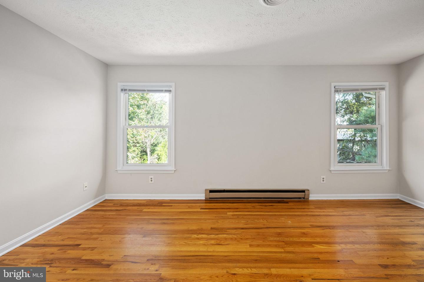 26-A JACKSON AVE, WINCHESTER, Virginia 22601, 4 Bedrooms Bedrooms, ,2 BathroomsBathrooms,Residential,For sale,26-A JACKSON AVE,VAWI2009334 MLS # VAWI2009334 26-A JACKSON AVE, WINCHESTER, Virginia 22601, 4 Bedrooms Bedrooms, ,2 BathroomsBathrooms,Residential,For sale,26-A JACKSON AVE,VAWI2009334 MLS # VAWI2009334