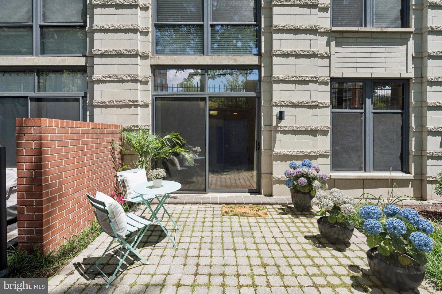 1021 N GARFIELD ST #B39, ARLINGTON, Virginia 22201, 1 Bedroom Bedrooms, ,1 BathroomBathrooms,Residential,For sale,1021 N GARFIELD ST #B39,VAAR2065346 MLS # VAAR2065346 1021 N GARFIELD ST #B39, ARLINGTON, Virginia 22201, 1 Bedroom Bedrooms, ,1 BathroomBathrooms,Residential,For sale,1021 N GARFIELD ST #B39,VAAR2065346 MLS # VAAR2065346