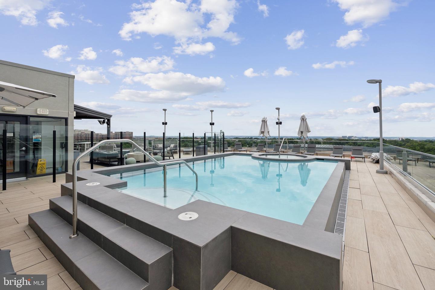 1021 N GARFIELD ST #B39, ARLINGTON, Virginia 22201, 1 Bedroom Bedrooms, ,1 BathroomBathrooms,Residential,For sale,1021 N GARFIELD ST #B39,VAAR2065346 MLS # VAAR2065346 1021 N GARFIELD ST #B39, ARLINGTON, Virginia 22201, 1 Bedroom Bedrooms, ,1 BathroomBathrooms,Residential,For sale,1021 N GARFIELD ST #B39,VAAR2065346 MLS # VAAR2065346