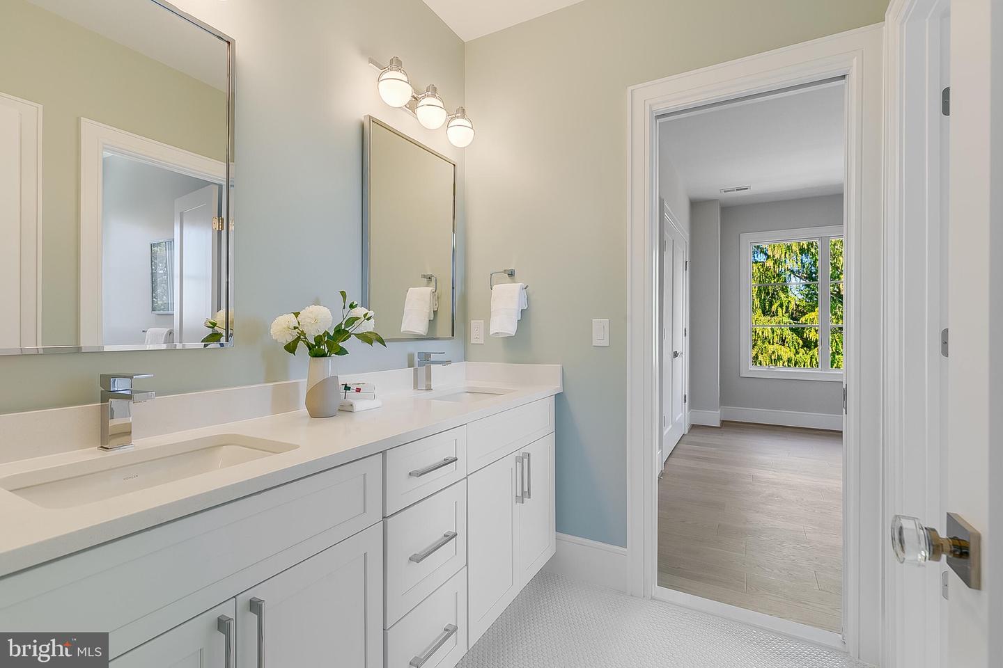 4102 18TH RD N, ARLINGTON, Virginia 22207, 6 Bedrooms Bedrooms, ,6 BathroomsBathrooms,Residential,For sale,4102 18TH RD N,VAAR2058300 MLS # VAAR2058300 4102 18TH RD N, ARLINGTON, Virginia 22207, 6 Bedrooms Bedrooms, ,6 BathroomsBathrooms,Residential,For sale,4102 18TH RD N,VAAR2058300 MLS # VAAR2058300