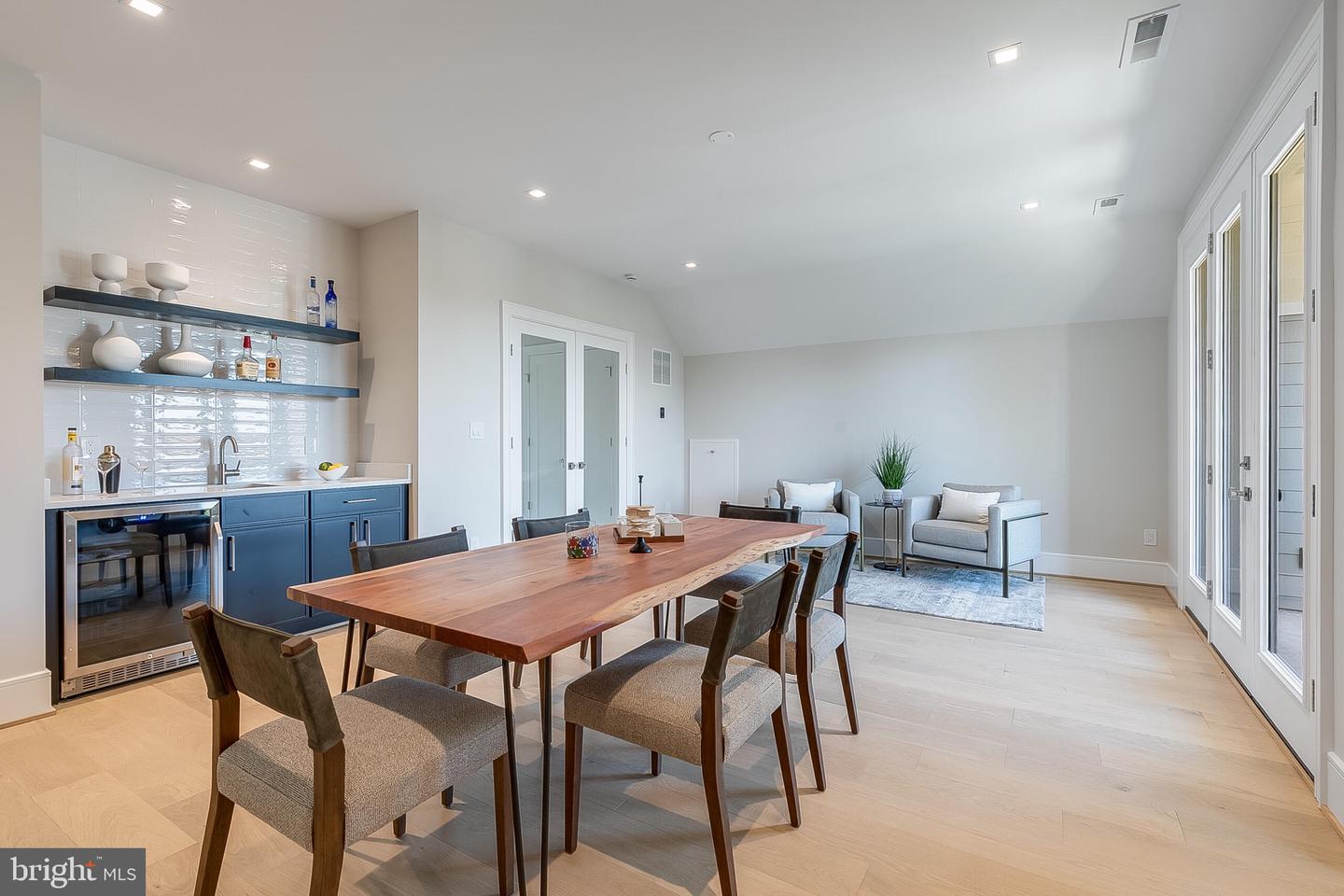4102 18TH RD N, ARLINGTON, Virginia 22207, 6 Bedrooms Bedrooms, ,6 BathroomsBathrooms,Residential,For sale,4102 18TH RD N,VAAR2058300 MLS # VAAR2058300 4102 18TH RD N, ARLINGTON, Virginia 22207, 6 Bedrooms Bedrooms, ,6 BathroomsBathrooms,Residential,For sale,4102 18TH RD N,VAAR2058300 MLS # VAAR2058300