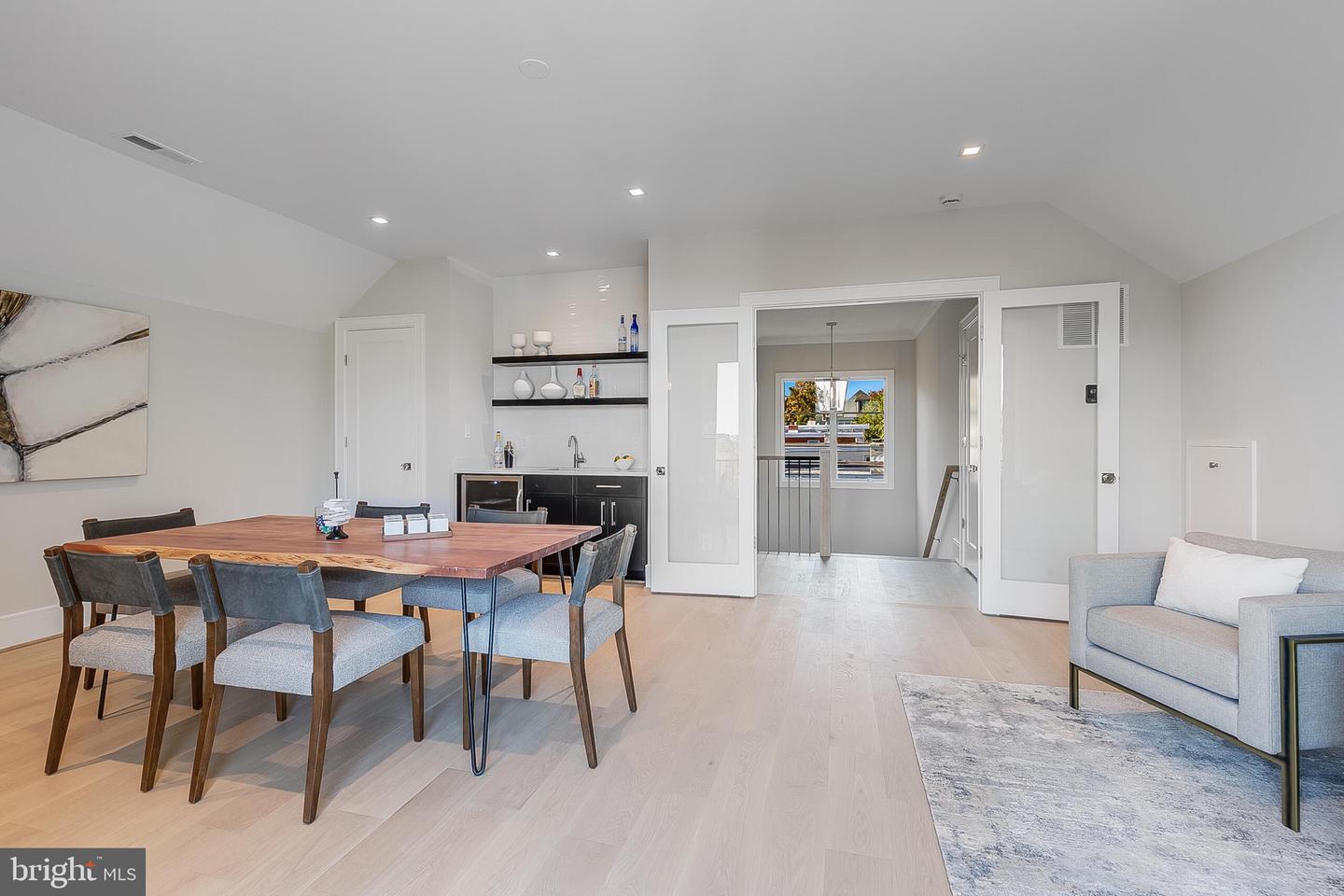 4102 18TH RD N, ARLINGTON, Virginia 22207, 6 Bedrooms Bedrooms, ,6 BathroomsBathrooms,Residential,For sale,4102 18TH RD N,VAAR2058300 MLS # VAAR2058300 4102 18TH RD N, ARLINGTON, Virginia 22207, 6 Bedrooms Bedrooms, ,6 BathroomsBathrooms,Residential,For sale,4102 18TH RD N,VAAR2058300 MLS # VAAR2058300