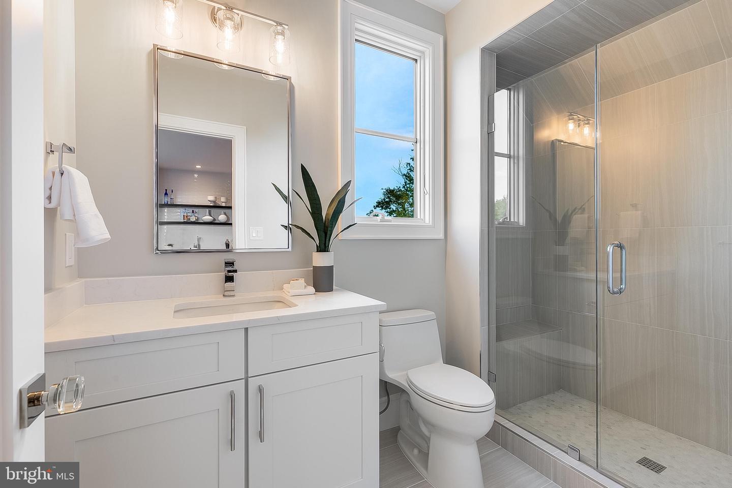 4102 18TH RD N, ARLINGTON, Virginia 22207, 6 Bedrooms Bedrooms, ,6 BathroomsBathrooms,Residential,For sale,4102 18TH RD N,VAAR2058300 MLS # VAAR2058300 4102 18TH RD N, ARLINGTON, Virginia 22207, 6 Bedrooms Bedrooms, ,6 BathroomsBathrooms,Residential,For sale,4102 18TH RD N,VAAR2058300 MLS # VAAR2058300