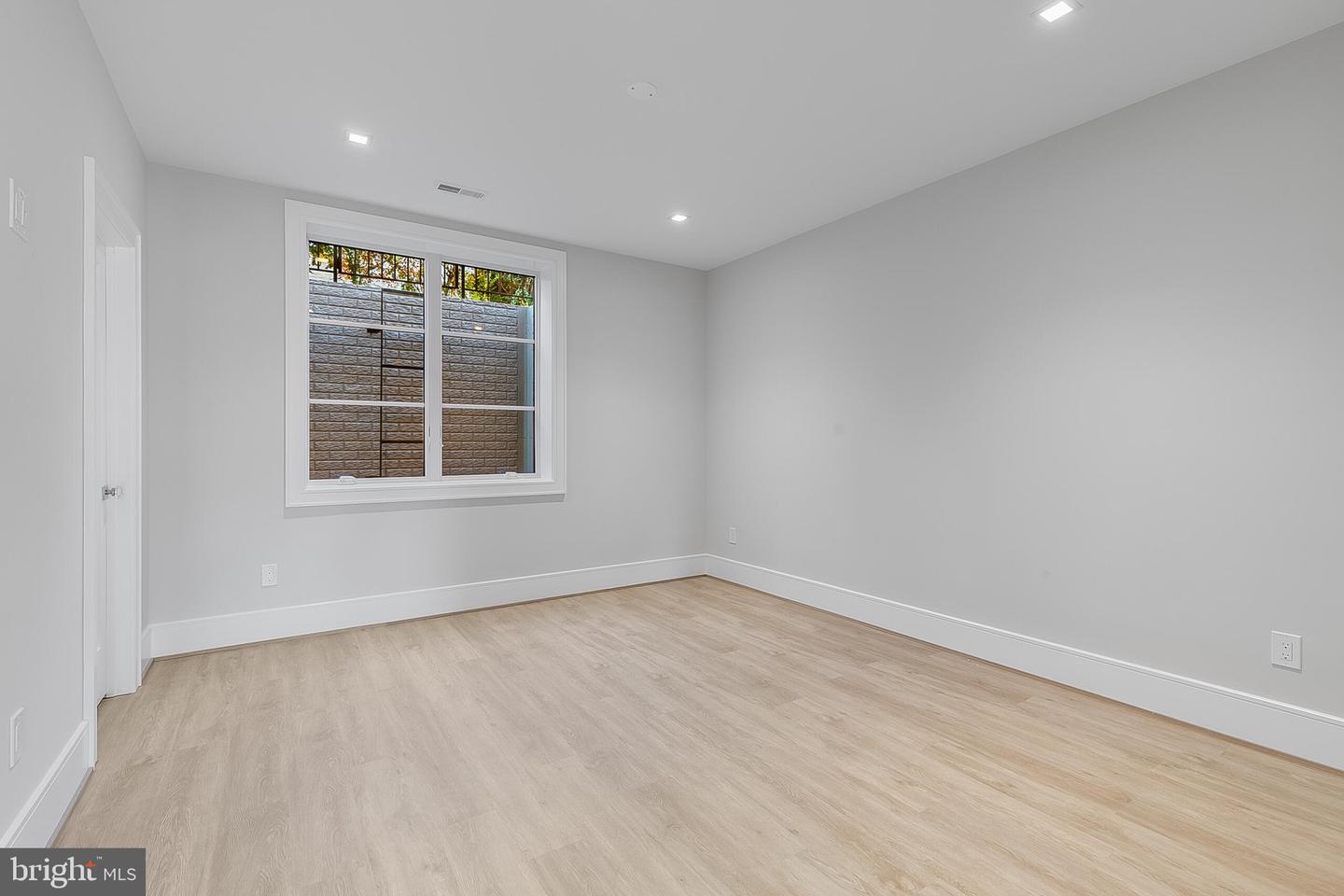 4102 18TH RD N, ARLINGTON, Virginia 22207, 6 Bedrooms Bedrooms, ,6 BathroomsBathrooms,Residential,For sale,4102 18TH RD N,VAAR2058300 MLS # VAAR2058300 4102 18TH RD N, ARLINGTON, Virginia 22207, 6 Bedrooms Bedrooms, ,6 BathroomsBathrooms,Residential,For sale,4102 18TH RD N,VAAR2058300 MLS # VAAR2058300