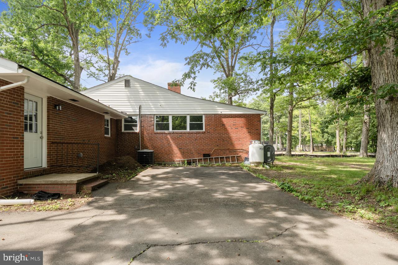 12103 ANDORA DR, FREDERICKSBURG, Virginia 22407, 4 Bedrooms Bedrooms, ,2 BathroomsBathrooms,Residential,For sale,12103 ANDORA DR,VASP2033500 MLS # VASP2033500 12103 ANDORA DR, FREDERICKSBURG, Virginia 22407, 4 Bedrooms Bedrooms, ,2 BathroomsBathrooms,Residential,For sale,12103 ANDORA DR,VASP2033500 MLS # VASP2033500