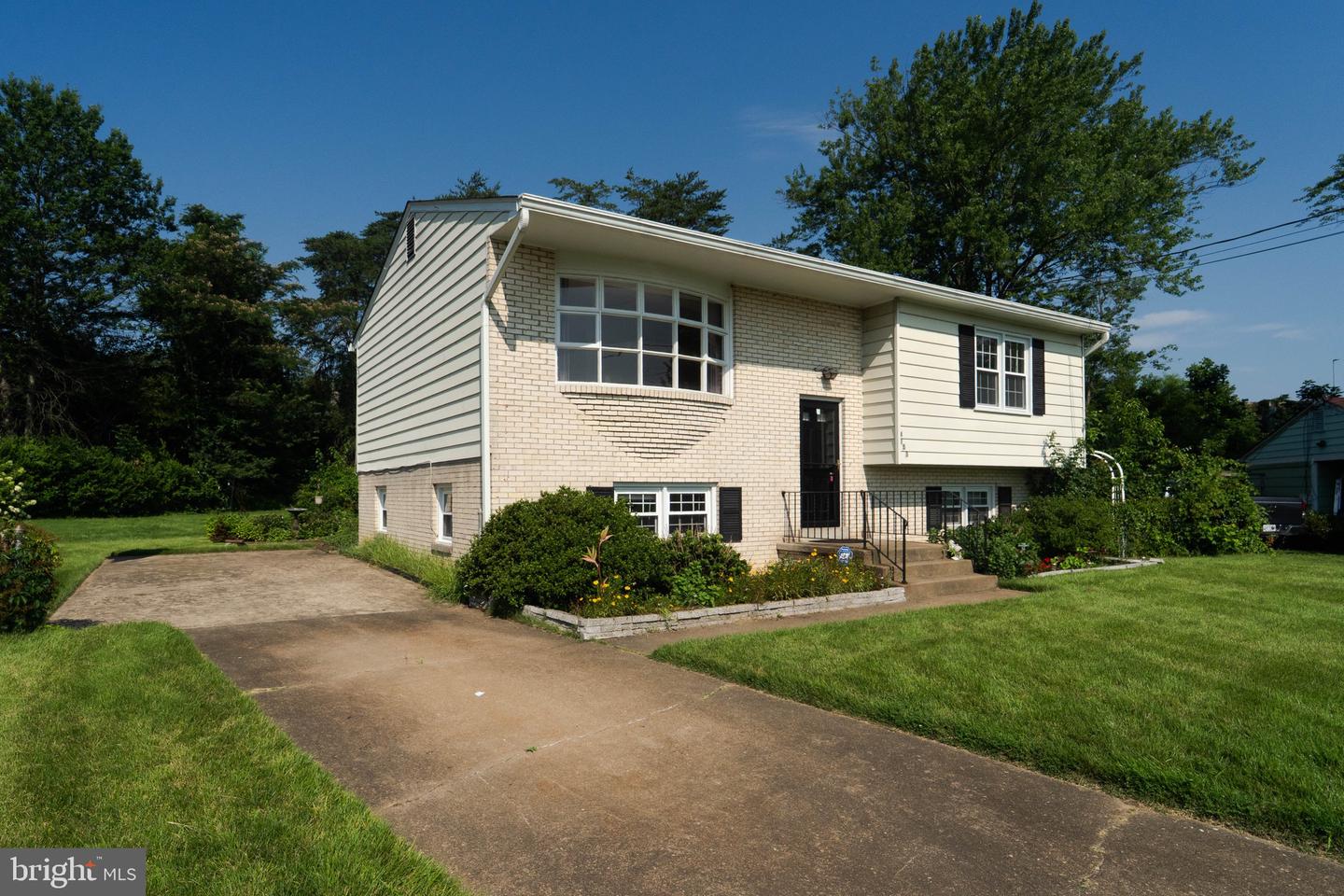 4153 BASSETT CT, DUMFRIES, Virginia 22026, 4 Bedrooms Bedrooms, ,2 BathroomsBathrooms,Residential,For sale,4153 BASSETT CT,VAPW2096640 MLS # VAPW2096640 4153 BASSETT CT, DUMFRIES, Virginia 22026, 4 Bedrooms Bedrooms, ,2 BathroomsBathrooms,Residential,For sale,4153 BASSETT CT,VAPW2096640 MLS # VAPW2096640