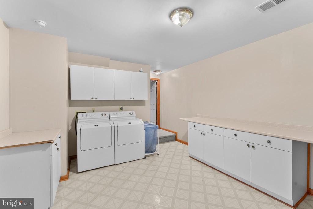 16371 QUAIL RIDGE DR, AMISSVILLE, Virginia 20106, 3 Bedrooms Bedrooms, ,2 BathroomsBathrooms,Residential,16371 QUAIL RIDGE DR,VACU2008634 MLS # VACU2008634 16371 QUAIL RIDGE DR, AMISSVILLE, Virginia 20106, 3 Bedrooms Bedrooms, ,2 BathroomsBathrooms,Residential,16371 QUAIL RIDGE DR,VACU2008634 MLS # VACU2008634