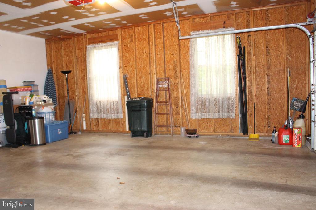 16371 QUAIL RIDGE DR, AMISSVILLE, Virginia 20106, 3 Bedrooms Bedrooms, ,2 BathroomsBathrooms,Residential,16371 QUAIL RIDGE DR,VACU2008634 MLS # VACU2008634 16371 QUAIL RIDGE DR, AMISSVILLE, Virginia 20106, 3 Bedrooms Bedrooms, ,2 BathroomsBathrooms,Residential,16371 QUAIL RIDGE DR,VACU2008634 MLS # VACU2008634