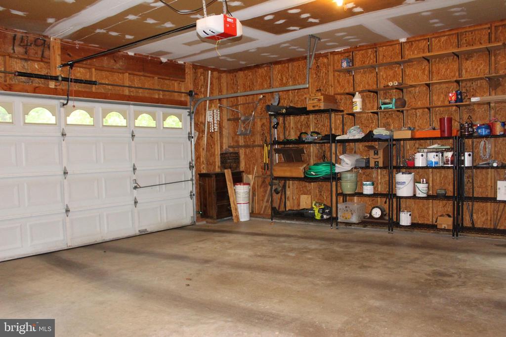 16371 QUAIL RIDGE DR, AMISSVILLE, Virginia 20106, 3 Bedrooms Bedrooms, ,2 BathroomsBathrooms,Residential,16371 QUAIL RIDGE DR,VACU2008634 MLS # VACU2008634 16371 QUAIL RIDGE DR, AMISSVILLE, Virginia 20106, 3 Bedrooms Bedrooms, ,2 BathroomsBathrooms,Residential,16371 QUAIL RIDGE DR,VACU2008634 MLS # VACU2008634