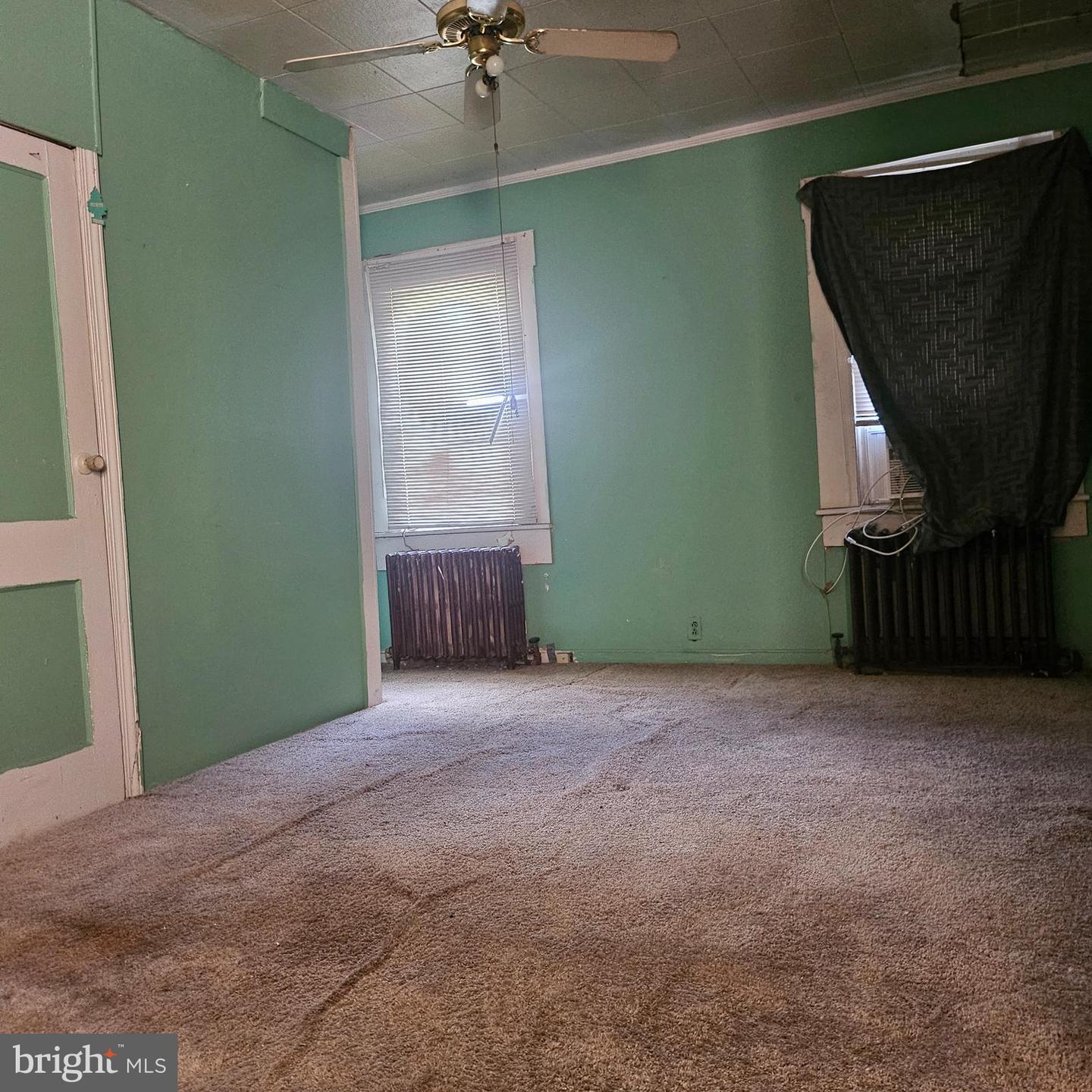 1424 22ND ST SE, WASHINGTON, District Of Columbia 20020, 5 Bedrooms Bedrooms, ,2 BathroomsBathrooms,Residential,For sale,1424 22ND ST SE,DCDC2208714 MLS # DCDC2208714