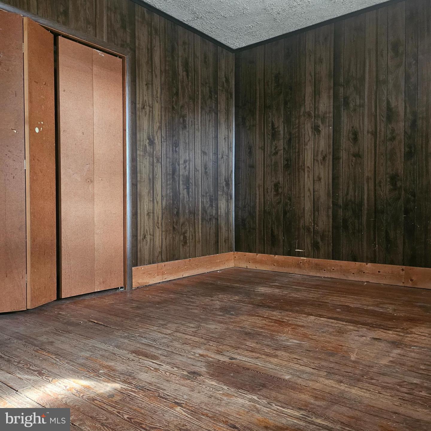 1424 22ND ST SE, WASHINGTON, District Of Columbia 20020, 5 Bedrooms Bedrooms, ,2 BathroomsBathrooms,Residential,For sale,1424 22ND ST SE,DCDC2208714 MLS # DCDC2208714