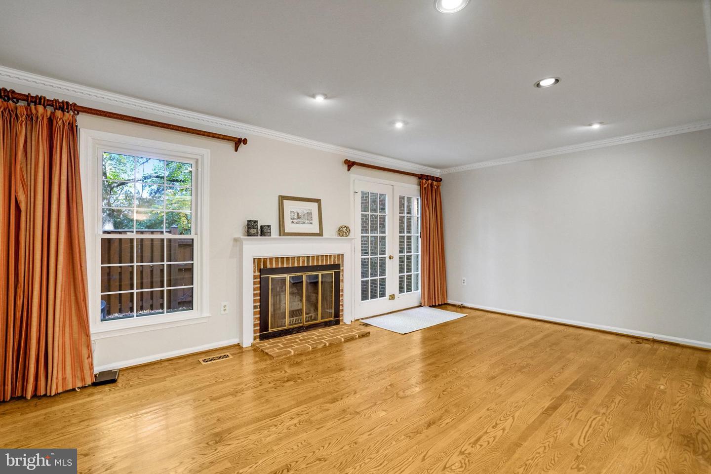 2540 S WALTER REED DR #4, ARLINGTON, Virginia 22206, 3 Bedrooms Bedrooms, ,2 BathroomsBathrooms,Residential,For sale,2540 S WALTER REED DR #4,VAAR2061202 MLS # VAAR2061202 2540 S WALTER REED DR #4, ARLINGTON, Virginia 22206, 3 Bedrooms Bedrooms, ,2 BathroomsBathrooms,Residential,For sale,2540 S WALTER REED DR #4,VAAR2061202 MLS # VAAR2061202