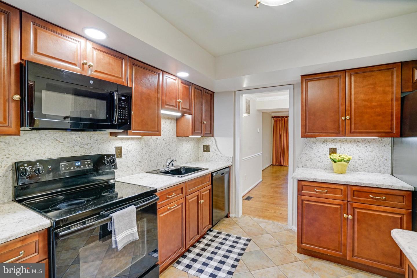 2540 S WALTER REED DR #4, ARLINGTON, Virginia 22206, 3 Bedrooms Bedrooms, ,2 BathroomsBathrooms,Residential,For sale,2540 S WALTER REED DR #4,VAAR2061202 MLS # VAAR2061202 2540 S WALTER REED DR #4, ARLINGTON, Virginia 22206, 3 Bedrooms Bedrooms, ,2 BathroomsBathrooms,Residential,For sale,2540 S WALTER REED DR #4,VAAR2061202 MLS # VAAR2061202