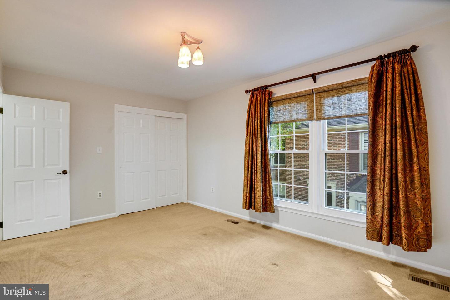 2540 S WALTER REED DR #4, ARLINGTON, Virginia 22206, 3 Bedrooms Bedrooms, ,2 BathroomsBathrooms,Residential,For sale,2540 S WALTER REED DR #4,VAAR2061202 MLS # VAAR2061202 2540 S WALTER REED DR #4, ARLINGTON, Virginia 22206, 3 Bedrooms Bedrooms, ,2 BathroomsBathrooms,Residential,For sale,2540 S WALTER REED DR #4,VAAR2061202 MLS # VAAR2061202