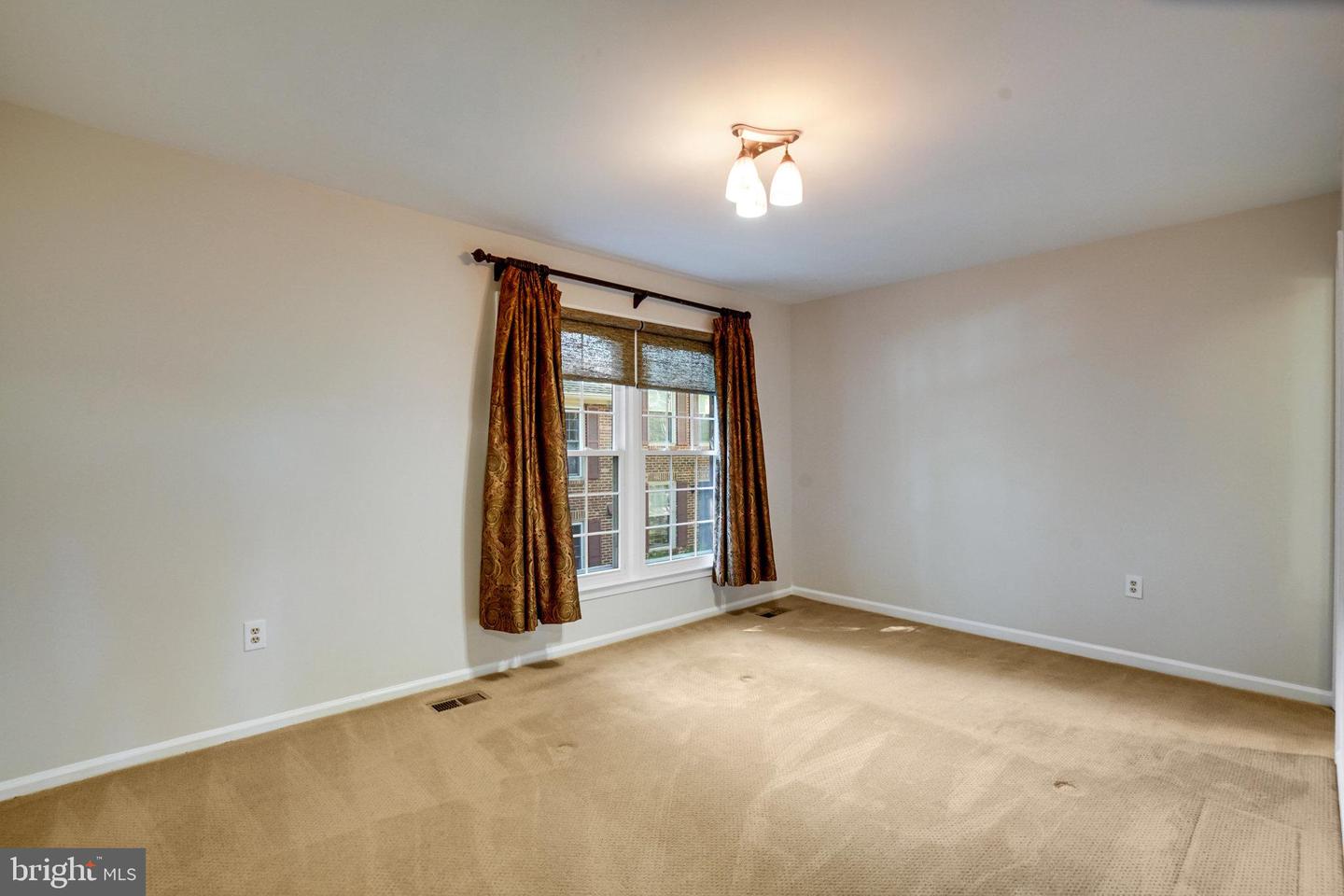 2540 S WALTER REED DR #4, ARLINGTON, Virginia 22206, 3 Bedrooms Bedrooms, ,2 BathroomsBathrooms,Residential,For sale,2540 S WALTER REED DR #4,VAAR2061202 MLS # VAAR2061202 2540 S WALTER REED DR #4, ARLINGTON, Virginia 22206, 3 Bedrooms Bedrooms, ,2 BathroomsBathrooms,Residential,For sale,2540 S WALTER REED DR #4,VAAR2061202 MLS # VAAR2061202