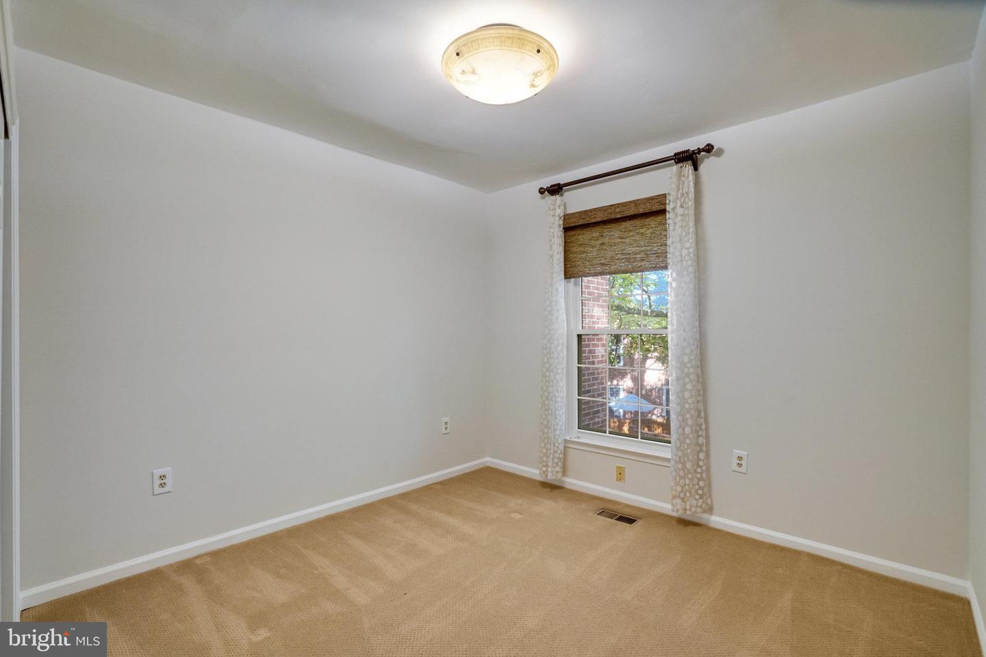 2540 S WALTER REED DR #4, ARLINGTON, Virginia 22206, 3 Bedrooms Bedrooms, ,2 BathroomsBathrooms,Residential,For sale,2540 S WALTER REED DR #4,VAAR2061202 MLS # VAAR2061202 2540 S WALTER REED DR #4, ARLINGTON, Virginia 22206, 3 Bedrooms Bedrooms, ,2 BathroomsBathrooms,Residential,For sale,2540 S WALTER REED DR #4,VAAR2061202 MLS # VAAR2061202