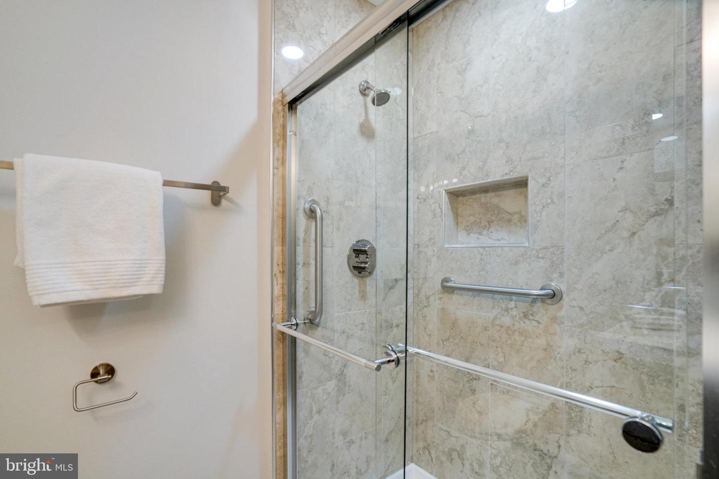 2540 S WALTER REED DR #4, ARLINGTON, Virginia 22206, 3 Bedrooms Bedrooms, ,2 BathroomsBathrooms,Residential,For sale,2540 S WALTER REED DR #4,VAAR2061202 MLS # VAAR2061202 2540 S WALTER REED DR #4, ARLINGTON, Virginia 22206, 3 Bedrooms Bedrooms, ,2 BathroomsBathrooms,Residential,For sale,2540 S WALTER REED DR #4,VAAR2061202 MLS # VAAR2061202
