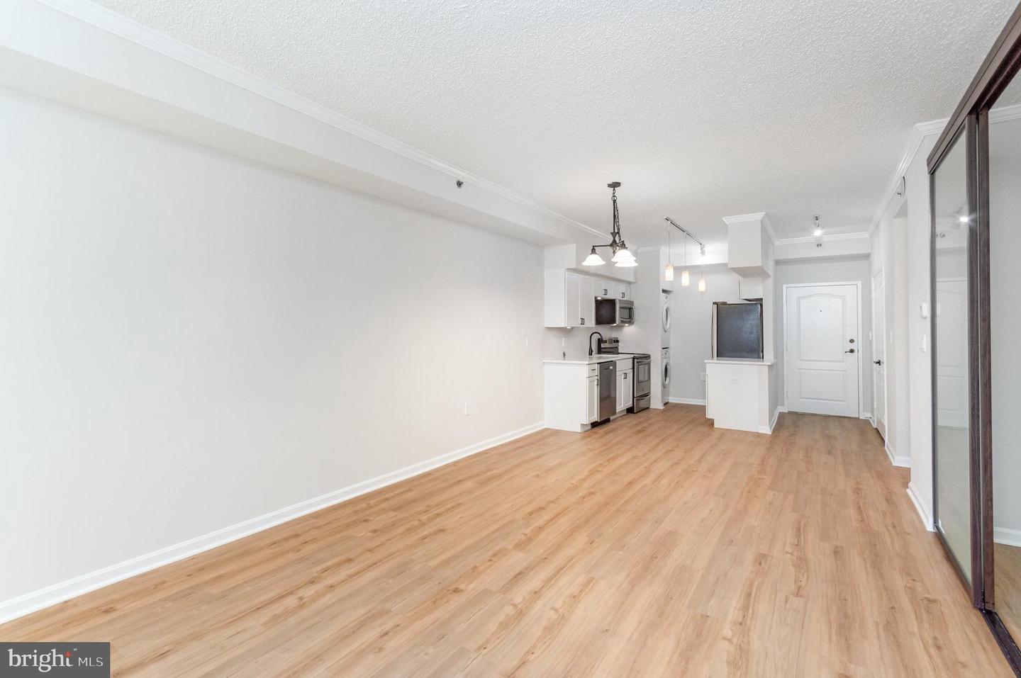 1211 S EADS ST #307, ARLINGTON, Virginia 22202, 1 Bedroom Bedrooms, ,1 BathroomBathrooms,Residential,For sale,1211 S EADS ST #307,VAAR2061694 MLS # VAAR2061694