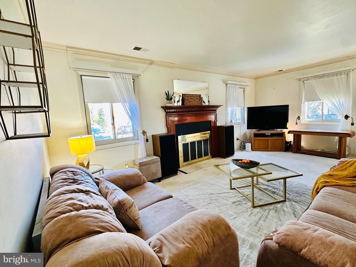 1018 KNIGHT LN, HERNDON, Virginia 20170, 3 Bedrooms Bedrooms, ,2 BathroomsBathrooms,Residential,For sale,1018 KNIGHT LN,VAFX2263346 MLS # VAFX2263346 1018 KNIGHT LN, HERNDON, Virginia 20170, 3 Bedrooms Bedrooms, ,2 BathroomsBathrooms,Residential,For sale,1018 KNIGHT LN,VAFX2263346 MLS # VAFX2263346