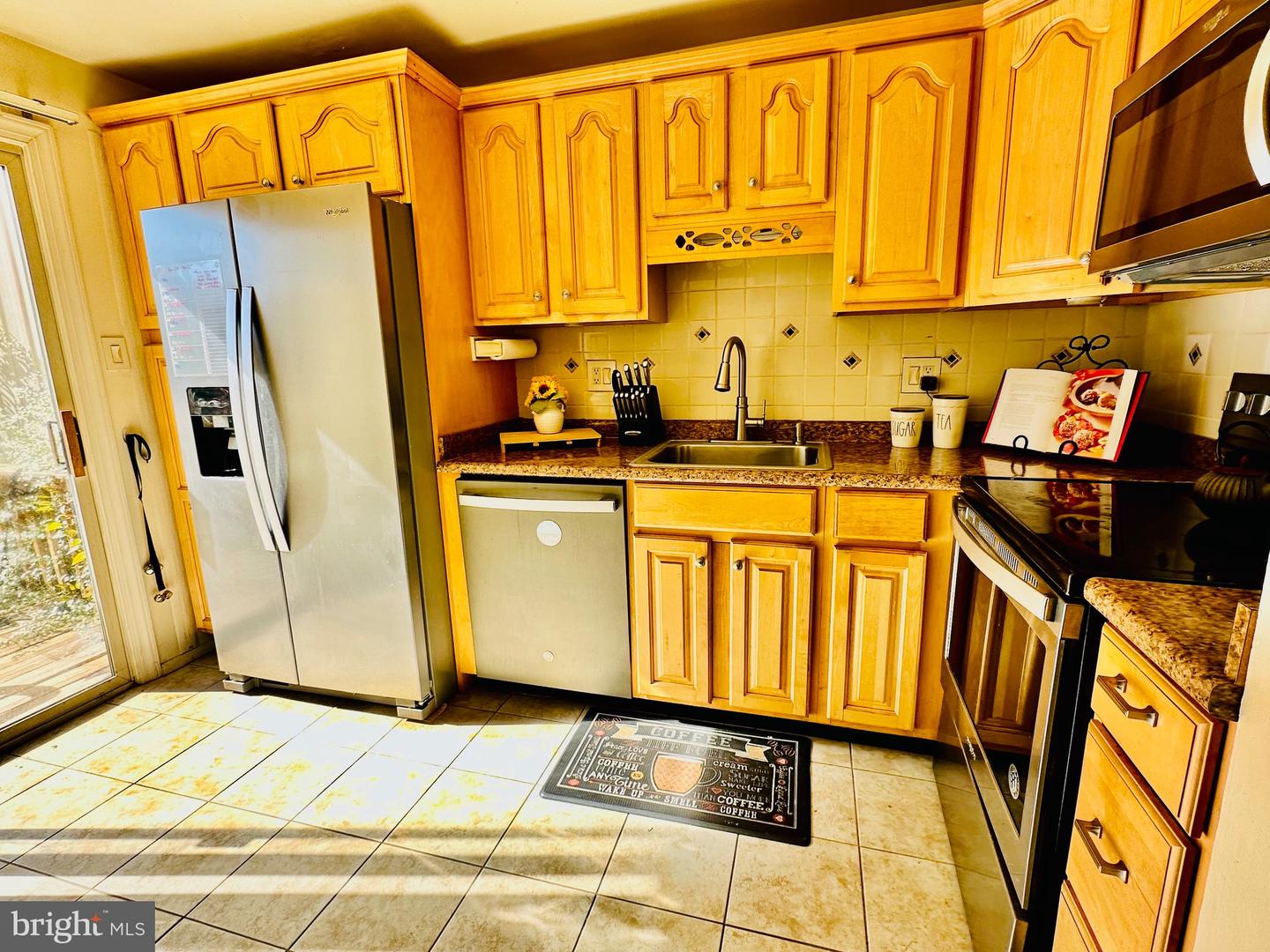 1018 KNIGHT LN, HERNDON, Virginia 20170, 3 Bedrooms Bedrooms, ,2 BathroomsBathrooms,Residential,For sale,1018 KNIGHT LN,VAFX2263346 MLS # VAFX2263346 1018 KNIGHT LN, HERNDON, Virginia 20170, 3 Bedrooms Bedrooms, ,2 BathroomsBathrooms,Residential,For sale,1018 KNIGHT LN,VAFX2263346 MLS # VAFX2263346