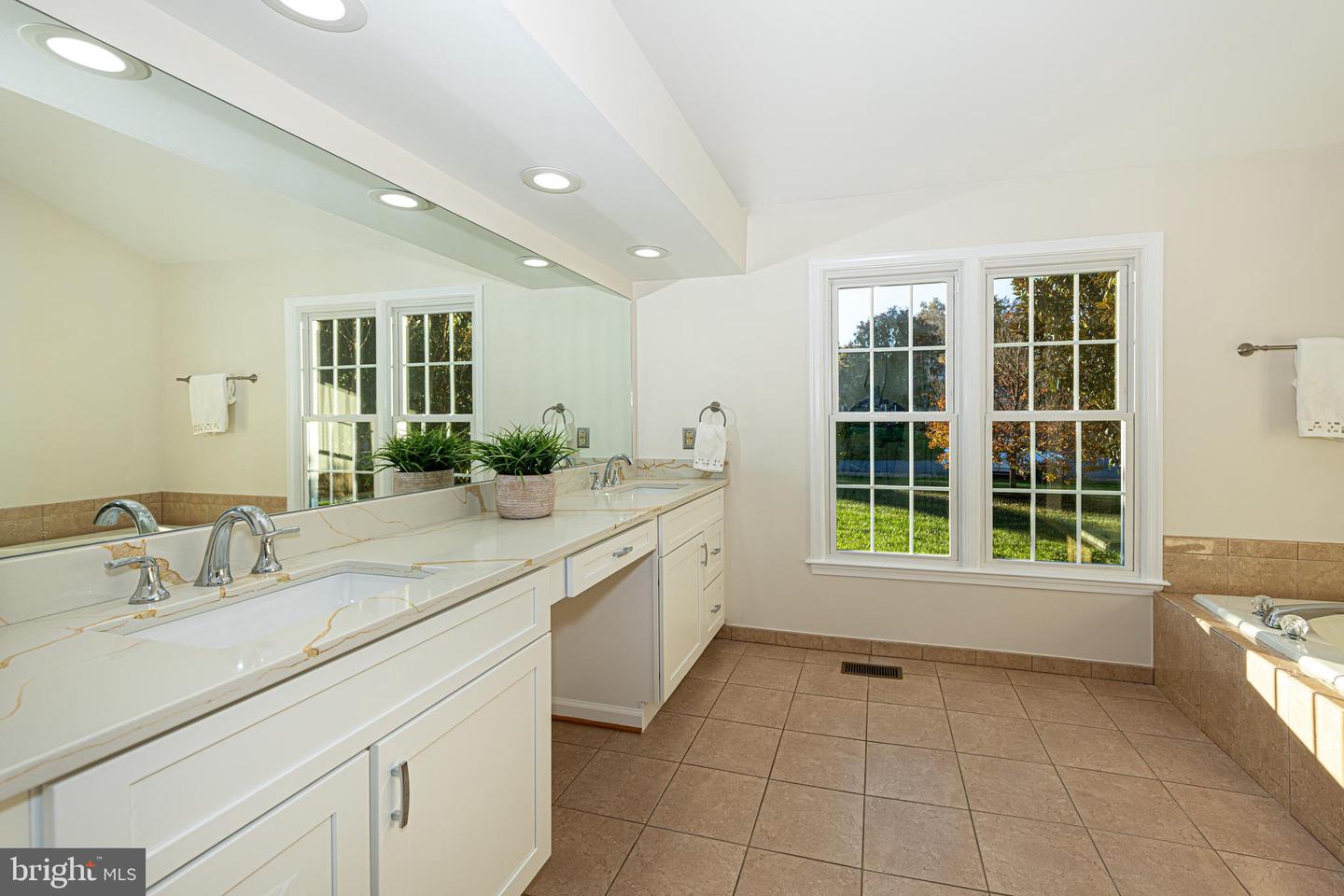 9705 RAMBLING RIDGE CT, FAIRFAX STATION, Virginia 22039, 5 Bedrooms Bedrooms, ,4 BathroomsBathrooms,Residential,For sale,9705 RAMBLING RIDGE CT,VAFX2262738 MLS # VAFX2262738 9705 RAMBLING RIDGE CT, FAIRFAX STATION, Virginia 22039, 5 Bedrooms Bedrooms, ,4 BathroomsBathrooms,Residential,For sale,9705 RAMBLING RIDGE CT,VAFX2262738 MLS # VAFX2262738