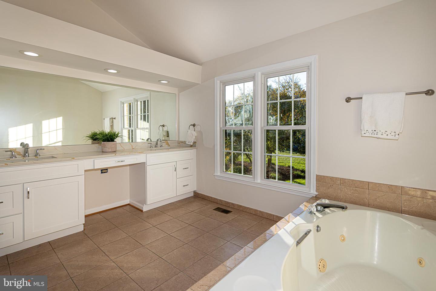 9705 RAMBLING RIDGE CT, FAIRFAX STATION, Virginia 22039, 5 Bedrooms Bedrooms, ,4 BathroomsBathrooms,Residential,For sale,9705 RAMBLING RIDGE CT,VAFX2262738 MLS # VAFX2262738 9705 RAMBLING RIDGE CT, FAIRFAX STATION, Virginia 22039, 5 Bedrooms Bedrooms, ,4 BathroomsBathrooms,Residential,For sale,9705 RAMBLING RIDGE CT,VAFX2262738 MLS # VAFX2262738