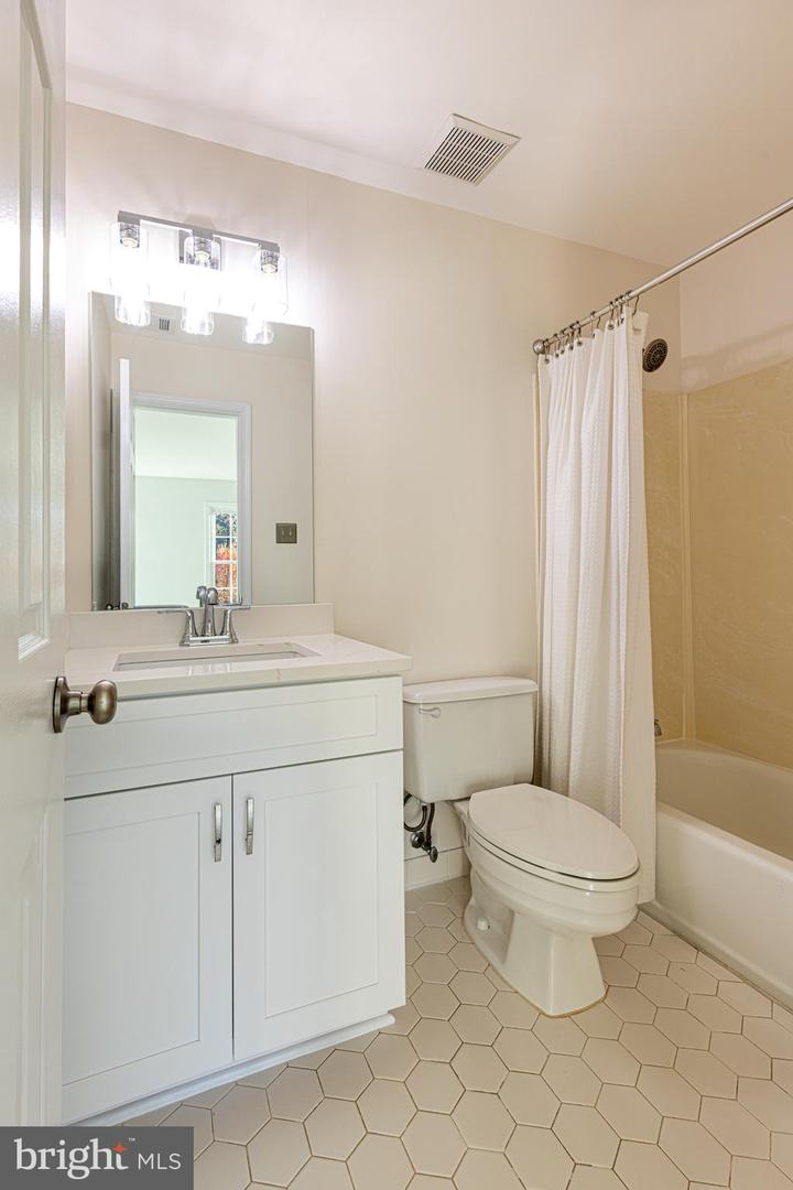 9705 RAMBLING RIDGE CT, FAIRFAX STATION, Virginia 22039, 5 Bedrooms Bedrooms, ,4 BathroomsBathrooms,Residential,For sale,9705 RAMBLING RIDGE CT,VAFX2262738 MLS # VAFX2262738 9705 RAMBLING RIDGE CT, FAIRFAX STATION, Virginia 22039, 5 Bedrooms Bedrooms, ,4 BathroomsBathrooms,Residential,For sale,9705 RAMBLING RIDGE CT,VAFX2262738 MLS # VAFX2262738