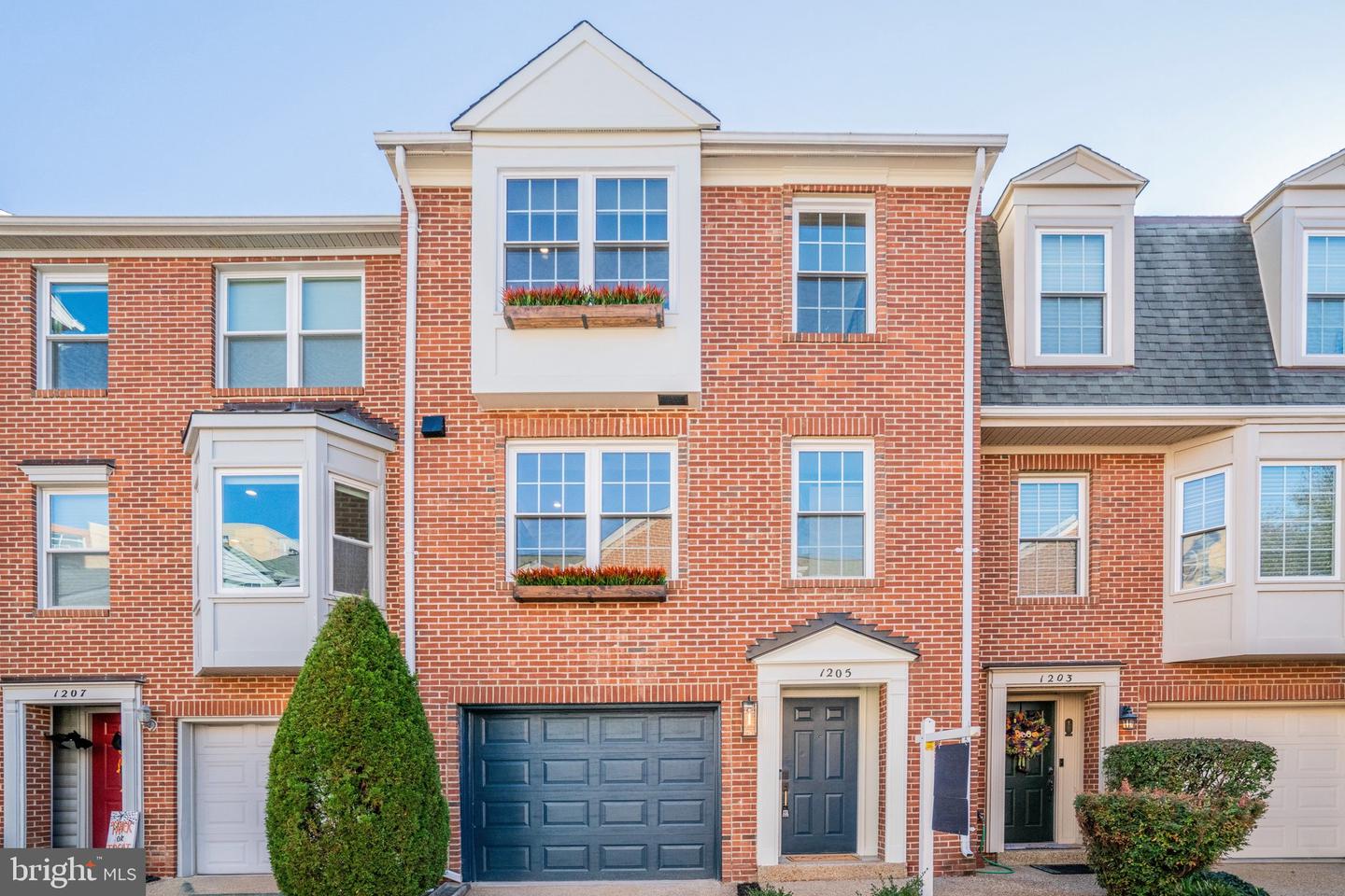 1205 MADISON ST, ALEXANDRIA, Virginia 22314, 2 Bedrooms Bedrooms, ,2 BathroomsBathrooms,Residential,For sale,1205 MADISON ST,VAAX2048566 MLS # VAAX2048566 1205 MADISON ST, ALEXANDRIA, Virginia 22314, 2 Bedrooms Bedrooms, ,2 BathroomsBathrooms,Residential,For sale,1205 MADISON ST,VAAX2048566 MLS # VAAX2048566