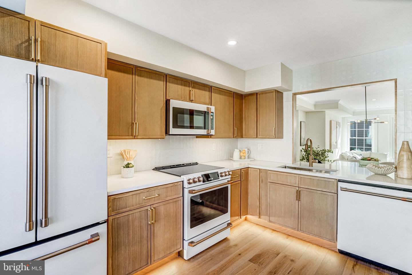1205 MADISON ST, ALEXANDRIA, Virginia 22314, 2 Bedrooms Bedrooms, ,2 BathroomsBathrooms,Residential,For sale,1205 MADISON ST,VAAX2048566 MLS # VAAX2048566 1205 MADISON ST, ALEXANDRIA, Virginia 22314, 2 Bedrooms Bedrooms, ,2 BathroomsBathrooms,Residential,For sale,1205 MADISON ST,VAAX2048566 MLS # VAAX2048566
