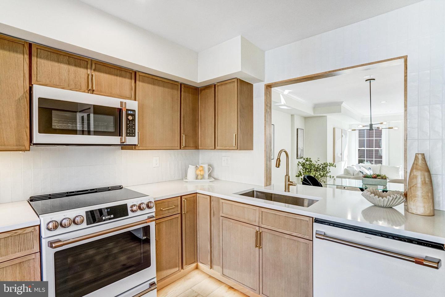 1205 MADISON ST, ALEXANDRIA, Virginia 22314, 2 Bedrooms Bedrooms, ,2 BathroomsBathrooms,Residential,For sale,1205 MADISON ST,VAAX2048566 MLS # VAAX2048566 1205 MADISON ST, ALEXANDRIA, Virginia 22314, 2 Bedrooms Bedrooms, ,2 BathroomsBathrooms,Residential,For sale,1205 MADISON ST,VAAX2048566 MLS # VAAX2048566