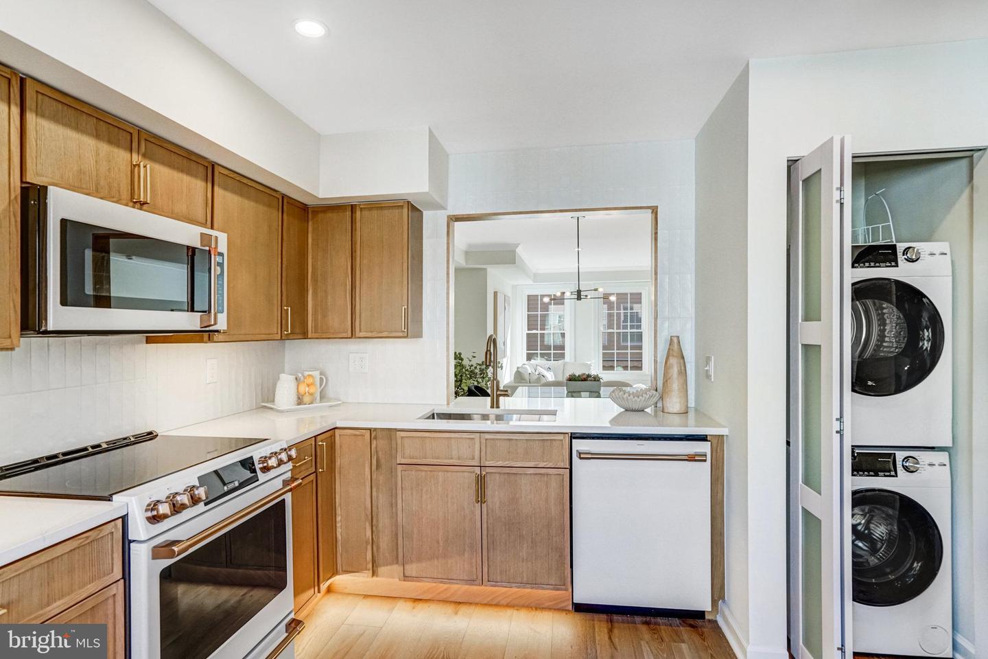 1205 MADISON ST, ALEXANDRIA, Virginia 22314, 2 Bedrooms Bedrooms, ,2 BathroomsBathrooms,Residential,For sale,1205 MADISON ST,VAAX2048566 MLS # VAAX2048566 1205 MADISON ST, ALEXANDRIA, Virginia 22314, 2 Bedrooms Bedrooms, ,2 BathroomsBathrooms,Residential,For sale,1205 MADISON ST,VAAX2048566 MLS # VAAX2048566