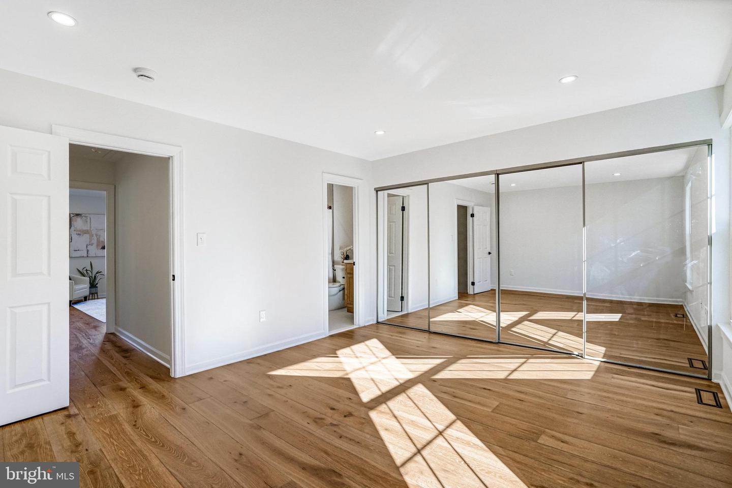 1205 MADISON ST, ALEXANDRIA, Virginia 22314, 2 Bedrooms Bedrooms, ,2 BathroomsBathrooms,Residential,For sale,1205 MADISON ST,VAAX2048566 MLS # VAAX2048566 1205 MADISON ST, ALEXANDRIA, Virginia 22314, 2 Bedrooms Bedrooms, ,2 BathroomsBathrooms,Residential,For sale,1205 MADISON ST,VAAX2048566 MLS # VAAX2048566