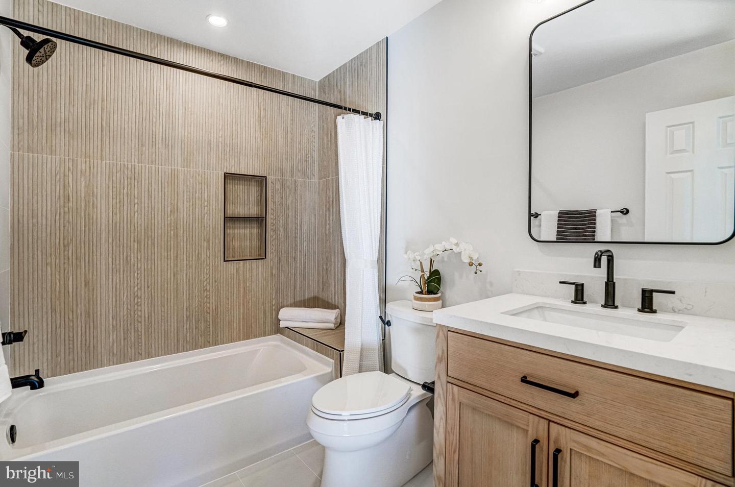 1205 MADISON ST, ALEXANDRIA, Virginia 22314, 2 Bedrooms Bedrooms, ,2 BathroomsBathrooms,Residential,For sale,1205 MADISON ST,VAAX2048566 MLS # VAAX2048566 1205 MADISON ST, ALEXANDRIA, Virginia 22314, 2 Bedrooms Bedrooms, ,2 BathroomsBathrooms,Residential,For sale,1205 MADISON ST,VAAX2048566 MLS # VAAX2048566