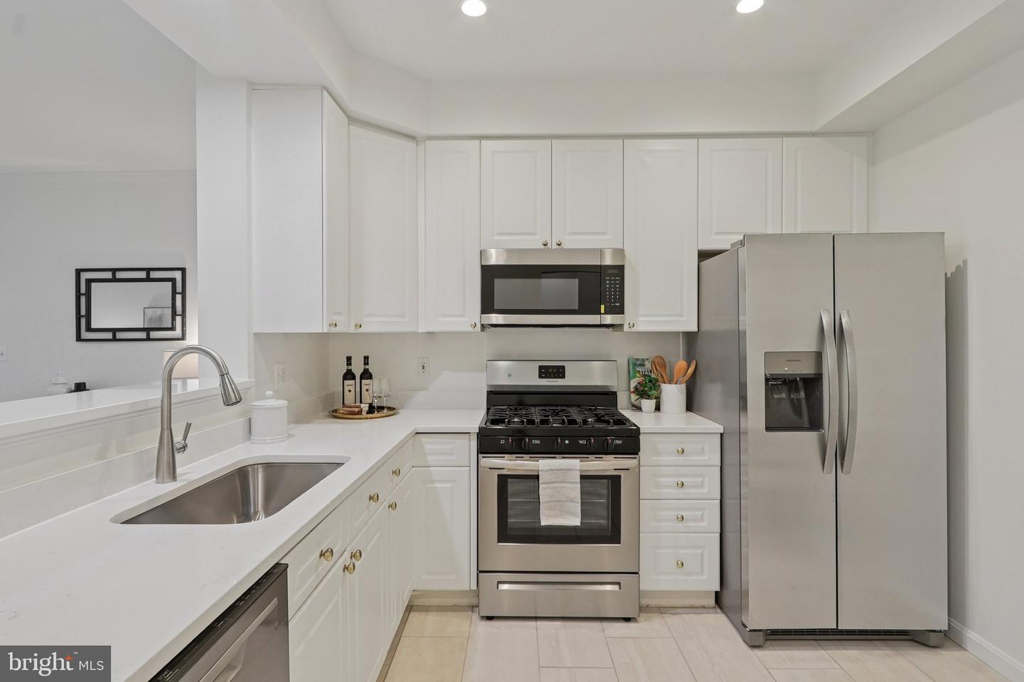 6610-F NETTIES LN #27F, ALEXANDRIA, Virginia 22315, 3 Bedrooms Bedrooms, ,2 BathroomsBathrooms,Residential,For sale,6610-F NETTIES LN #27F,VAFX2264044 MLS # VAFX2264044 6610-F NETTIES LN #27F, ALEXANDRIA, Virginia 22315, 3 Bedrooms Bedrooms, ,2 BathroomsBathrooms,Residential,For sale,6610-F NETTIES LN #27F,VAFX2264044 MLS # VAFX2264044