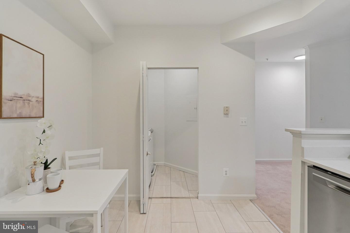 6610-F NETTIES LN #27F, ALEXANDRIA, Virginia 22315, 3 Bedrooms Bedrooms, ,2 BathroomsBathrooms,Residential,For sale,6610-F NETTIES LN #27F,VAFX2264044 MLS # VAFX2264044 6610-F NETTIES LN #27F, ALEXANDRIA, Virginia 22315, 3 Bedrooms Bedrooms, ,2 BathroomsBathrooms,Residential,For sale,6610-F NETTIES LN #27F,VAFX2264044 MLS # VAFX2264044
