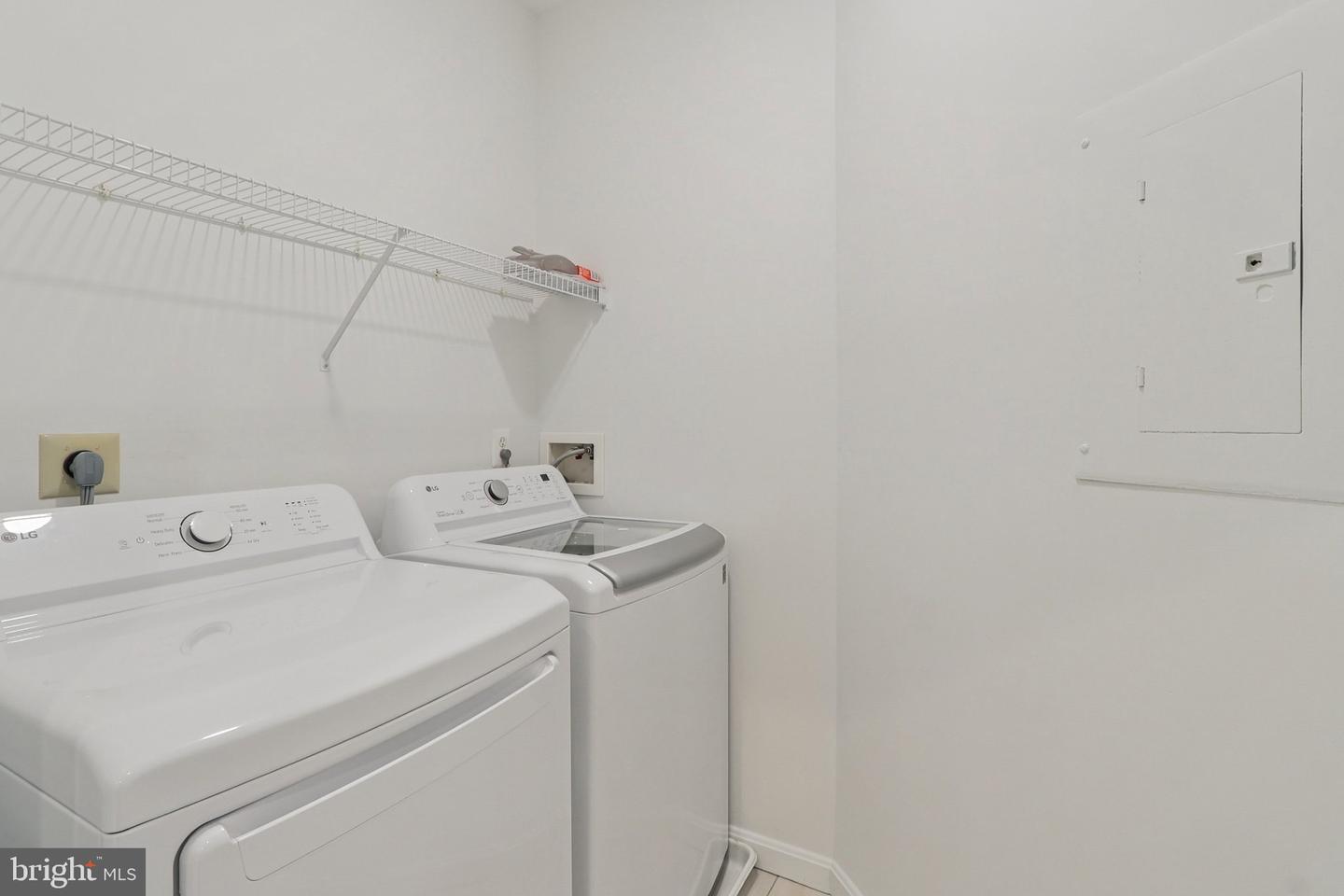 6610-F NETTIES LN #27F, ALEXANDRIA, Virginia 22315, 3 Bedrooms Bedrooms, ,2 BathroomsBathrooms,Residential,For sale,6610-F NETTIES LN #27F,VAFX2264044 MLS # VAFX2264044 6610-F NETTIES LN #27F, ALEXANDRIA, Virginia 22315, 3 Bedrooms Bedrooms, ,2 BathroomsBathrooms,Residential,For sale,6610-F NETTIES LN #27F,VAFX2264044 MLS # VAFX2264044